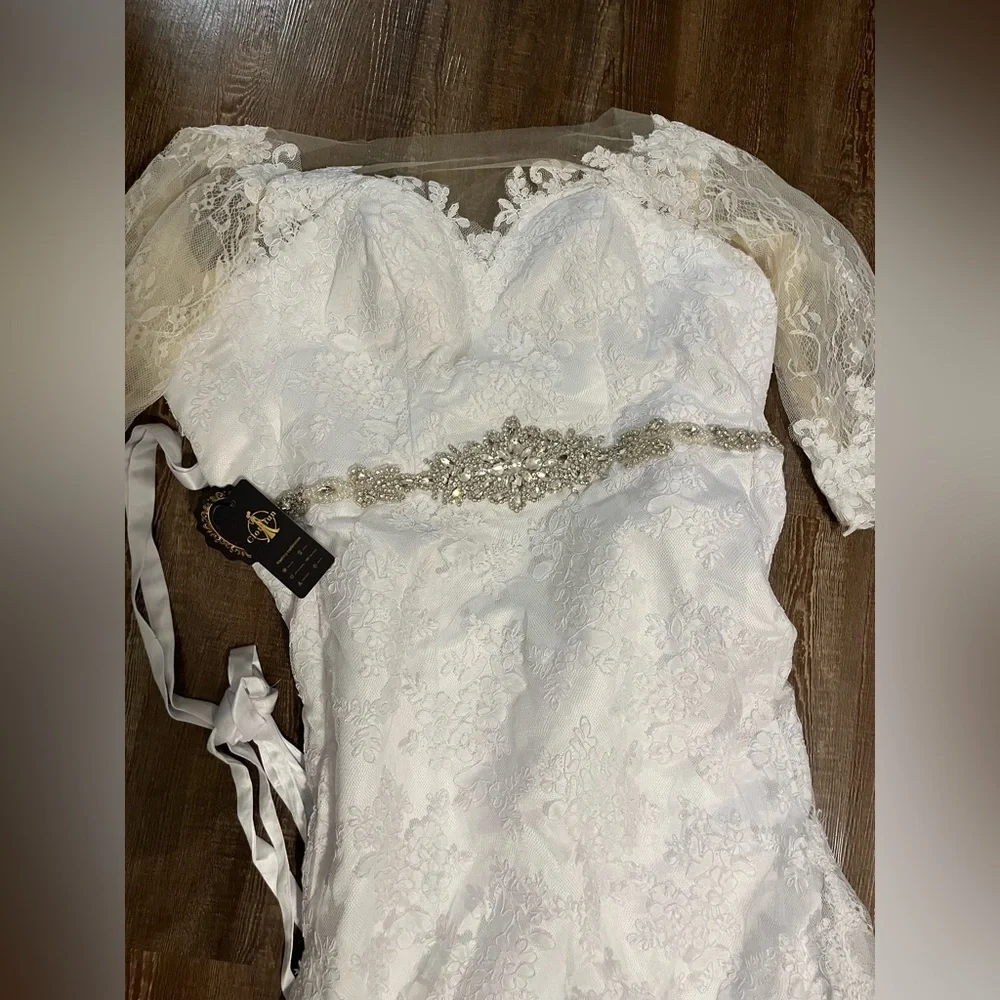 Clothfun wedding dress. Size 12. White - Picture 3 of 8
